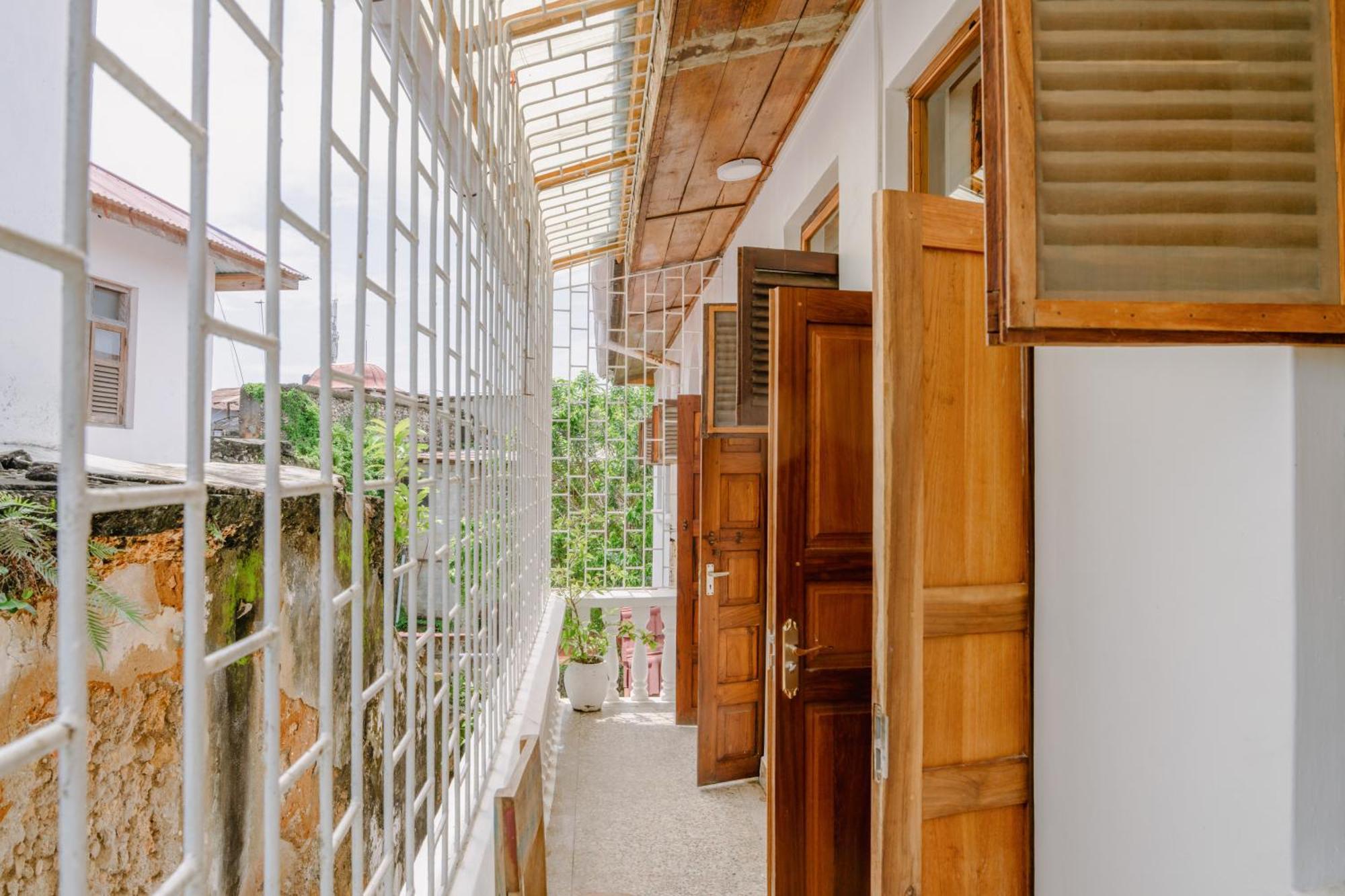 Shoki Shoki Hotel Stone Town Zanzibar Buitenkant foto